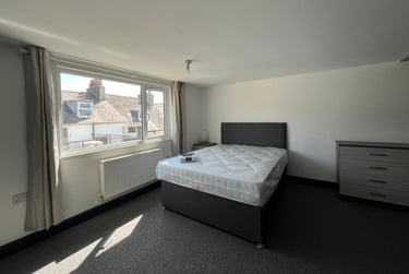 4 bed house, Wellington Street, Greenbank, Plymouth, PL48NB - Image 11